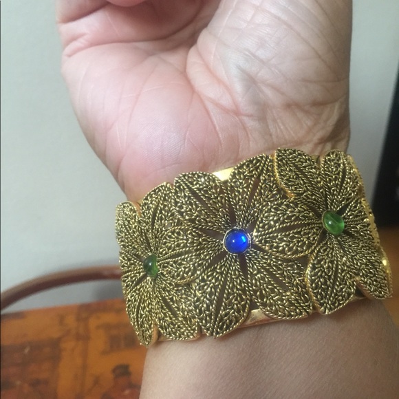 Nolan Miller Filigree Flower Cuff Clamper Bangle - Picture 7 of 8